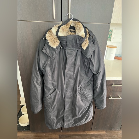 Aritzia Babaton Oskar Parka - Picture 3 of 5